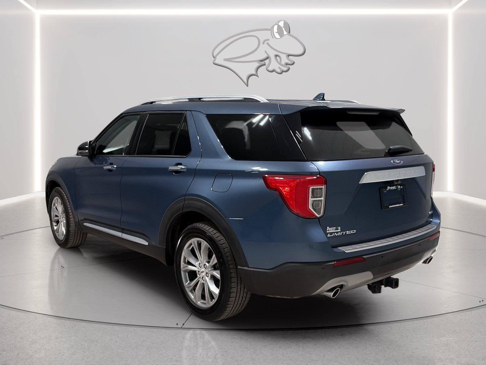 Certified 2020 Ford Explorer Limited AWD/4WD image 3