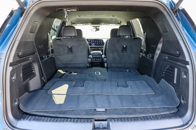 Used 2025 Chevrolet Traverse LT AWD/4WD image 29
