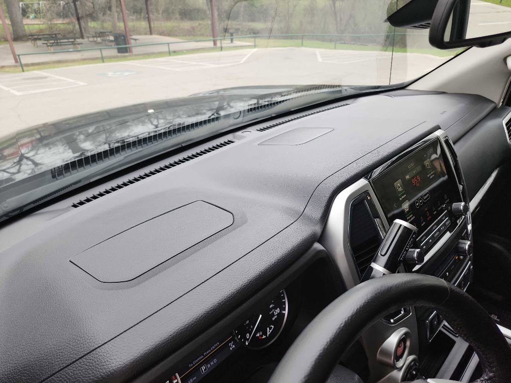 Used 2021 Nissan Titan SV w/ SV Convenience Package image 28