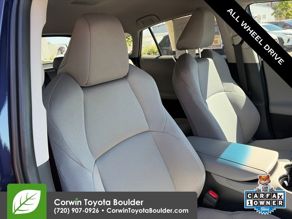 Used 2024 Toyota Venza LE AWD/4WD image 15