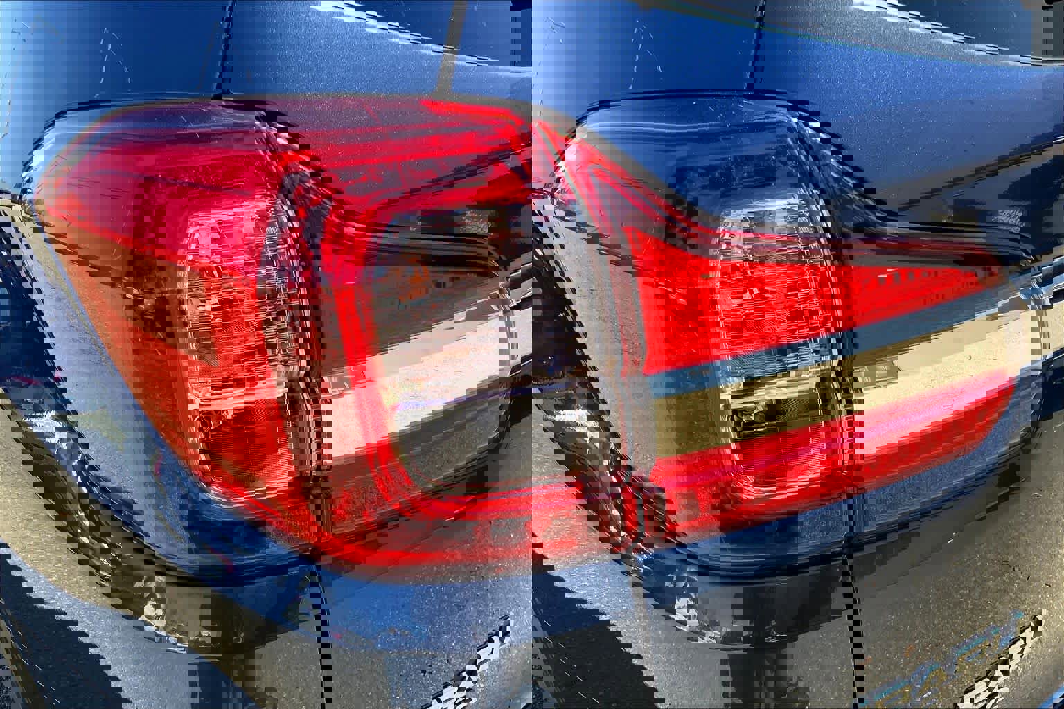 Used 2022 Subaru Ascent Limited image 28