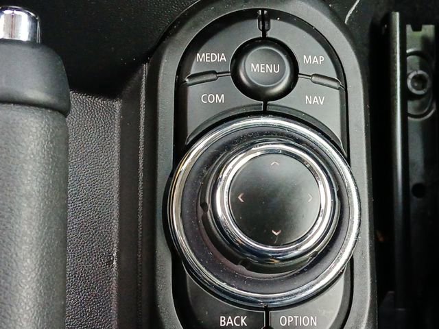 Used 2024 MINI Cooper 2-Door Hardtop image 14