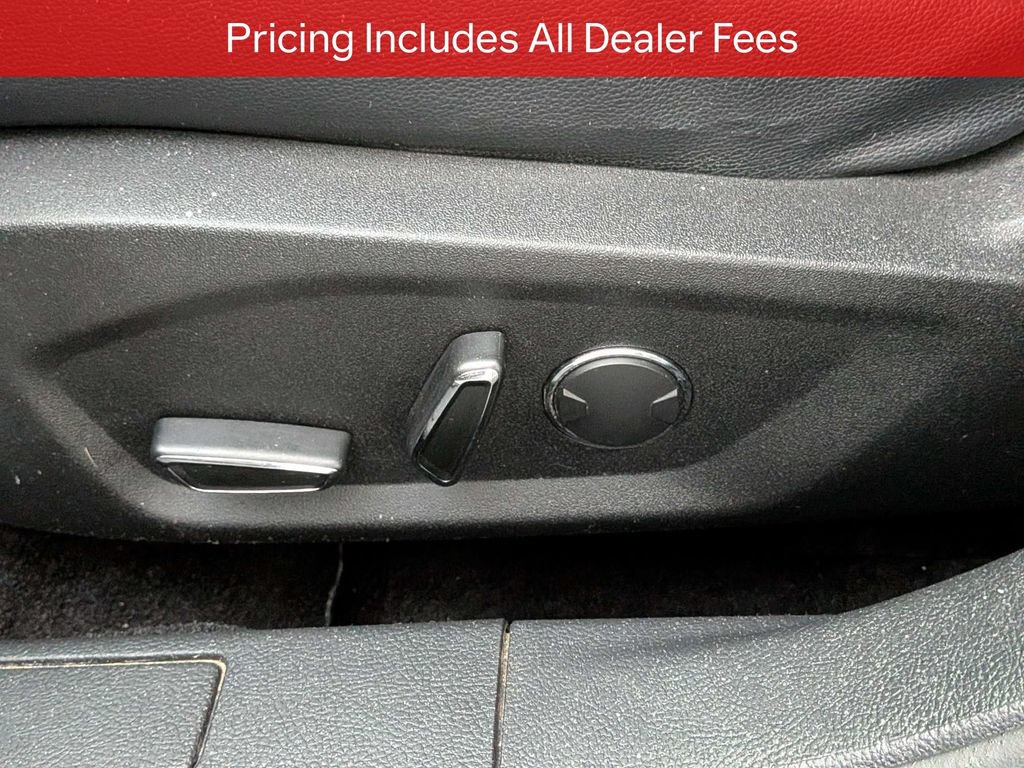 Used 2018 Ford Fusion SE w/ Equipment Group 201A FWD image 19
