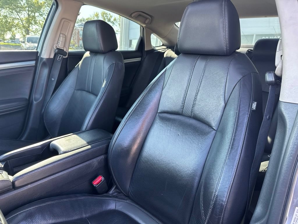 Used 2016 Honda Civic Touring image 30