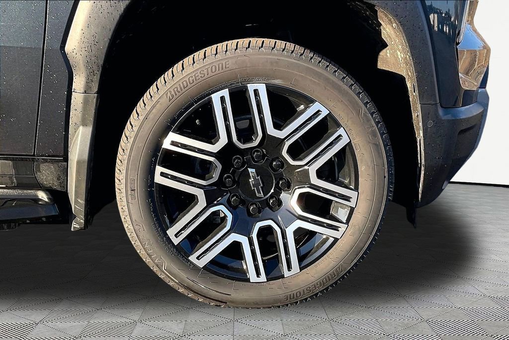 New 2026 Chevrolet Silverado EV LT image 15