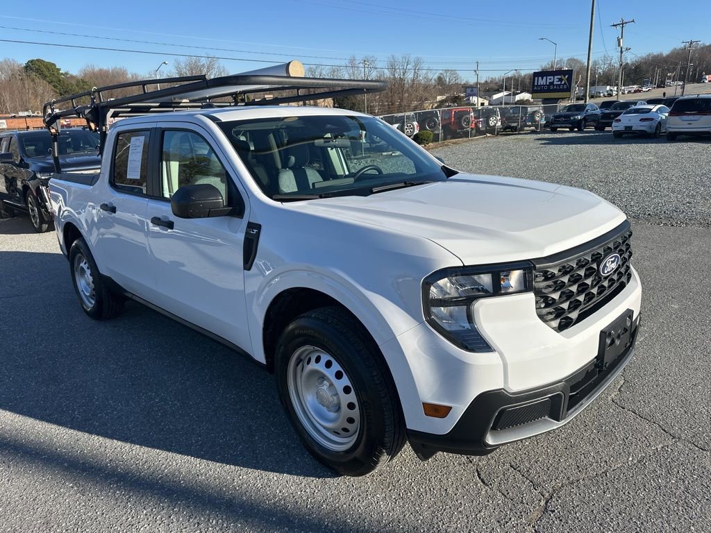 Used 2025 Ford Maverick XLT w/ Equipment Group 302A AWD/4WD image 7