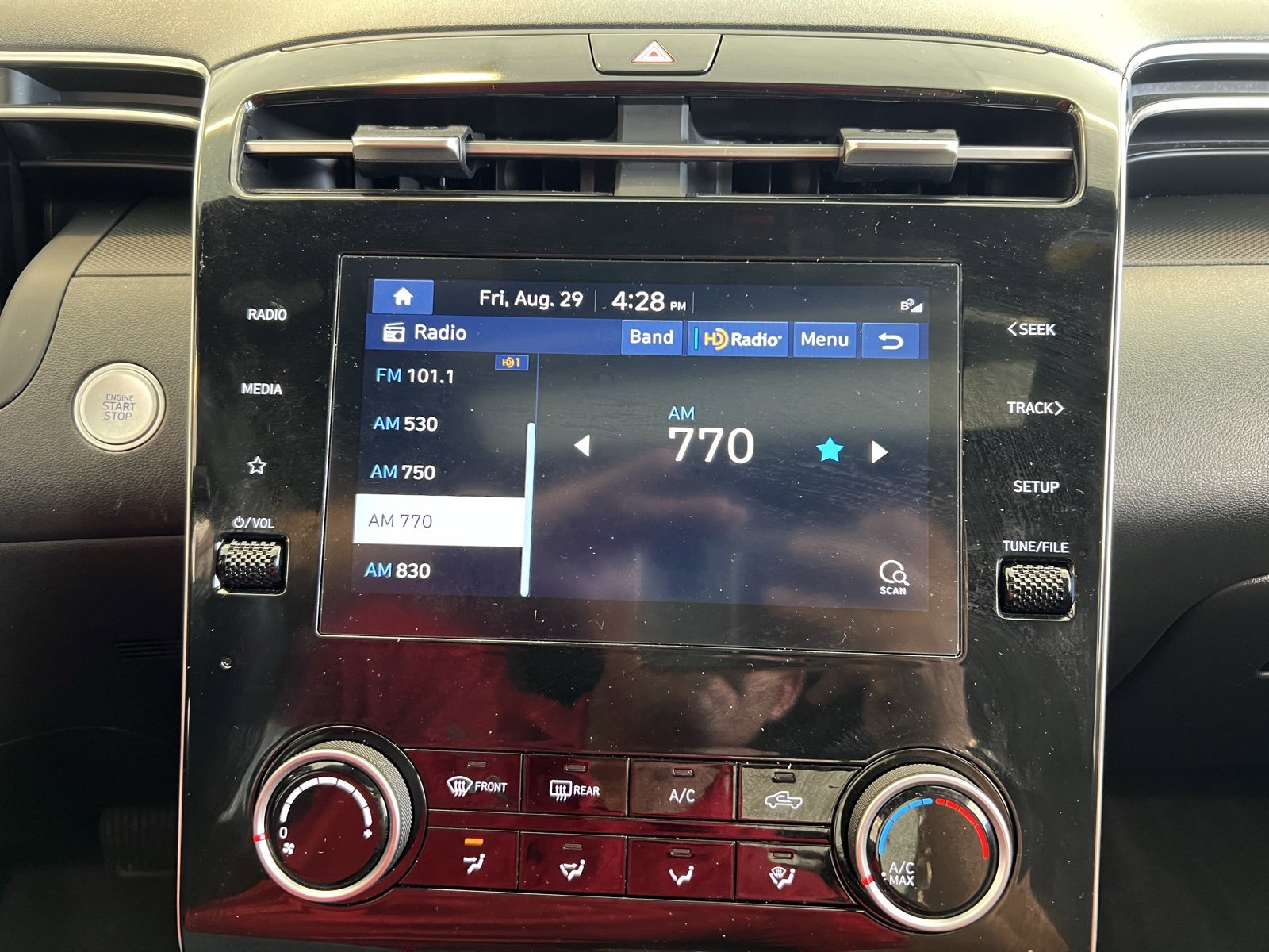 Used 2023 Hyundai Santa Cruz SEL w/ Activity Package image 18