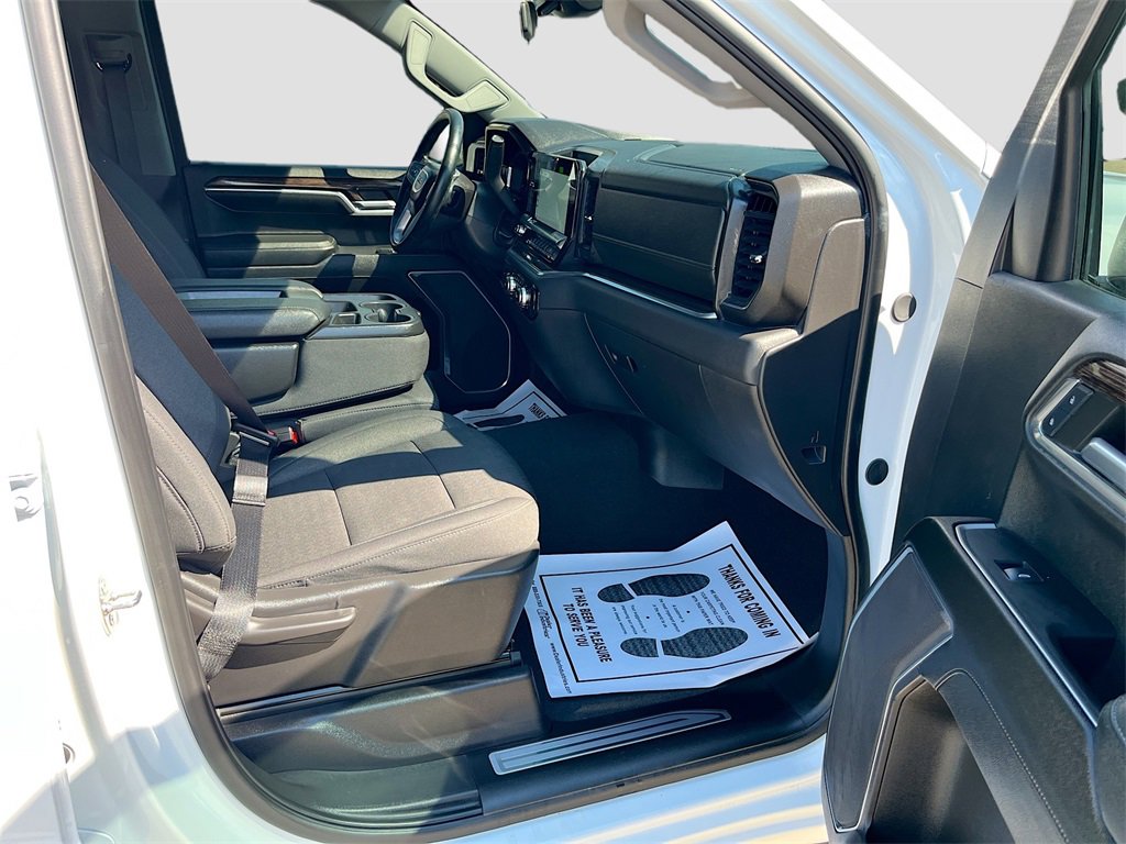 Used 2024 GMC Sierra 1500 Elevation image 27