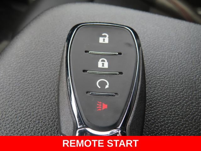Used 2025 Chevrolet Trax RS w/ Sunroof Package FWD image 36