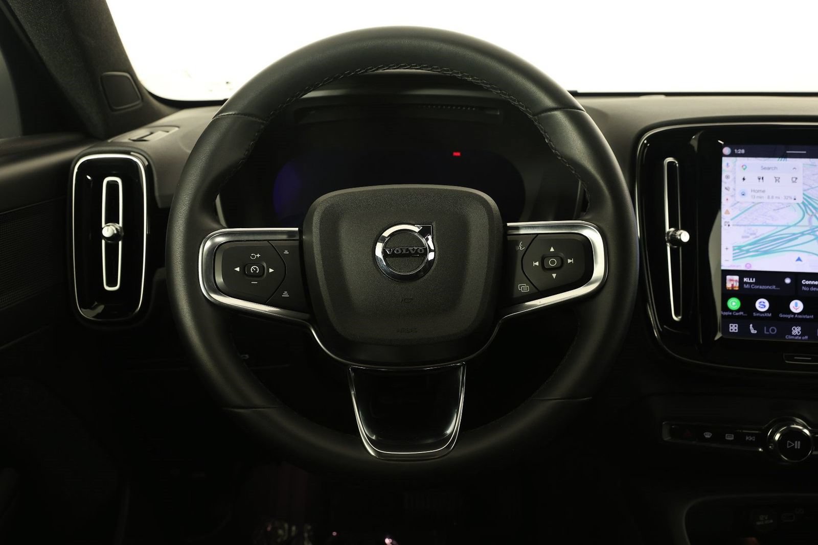 Certified 2023 Volvo C40 P8 Recharge Plus w/ Protection Package Premier AWD/4WD image 8