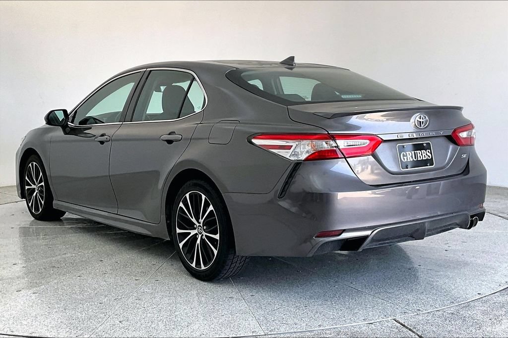 Used 2020 Toyota Camry SE FWD image 14