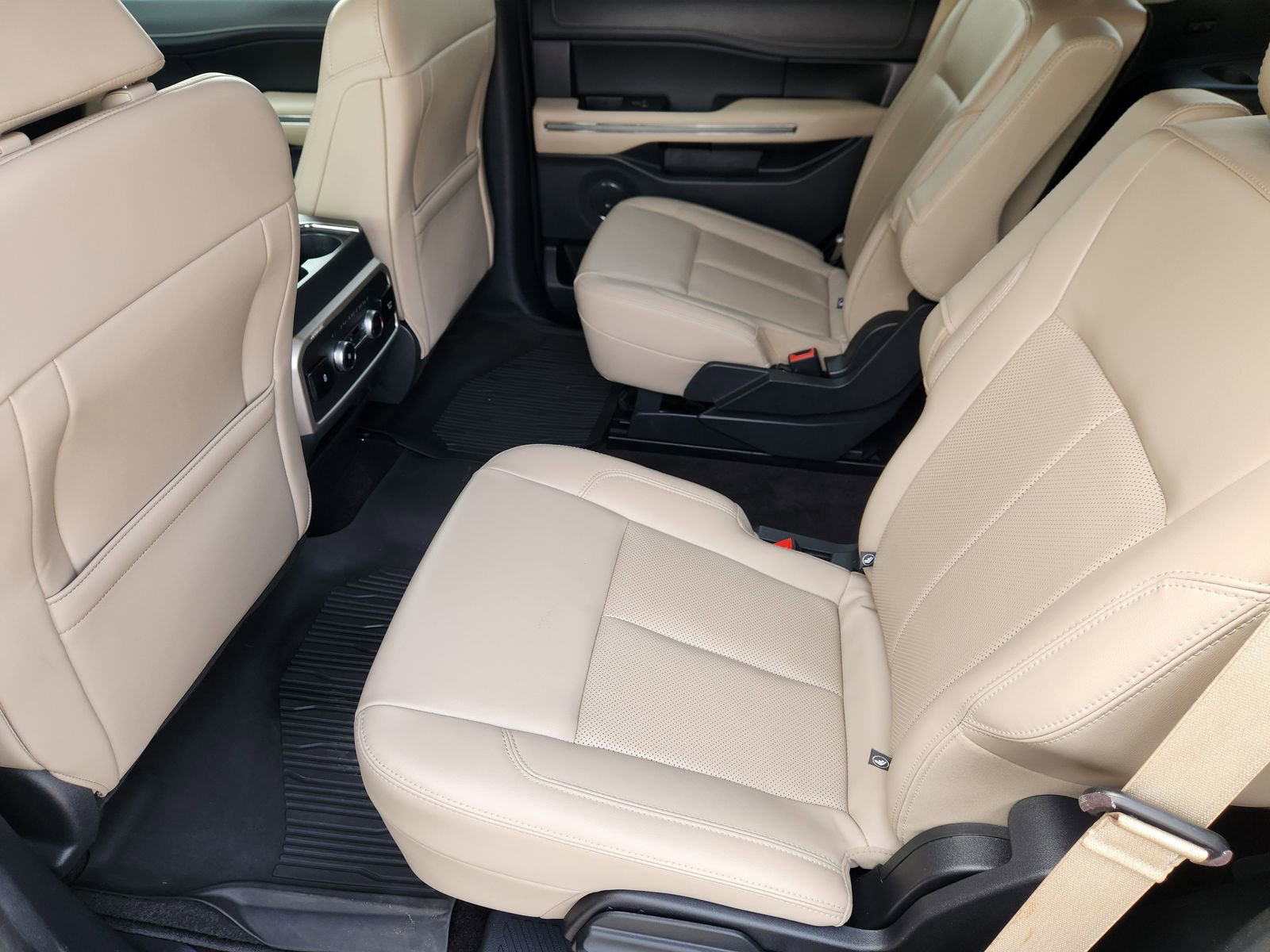 Used 2022 Ford Expedition XLT RWD image 32