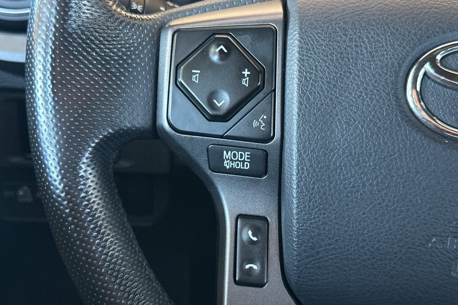 Certified 2018 Toyota Tacoma TRD Sport image 27