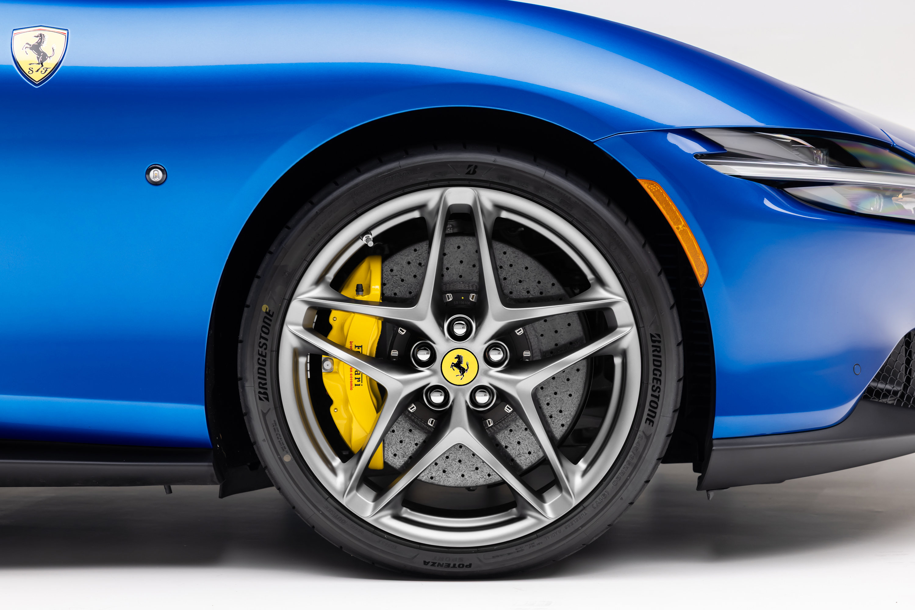 Used 2026 Ferrari Roma Spider RWD image 21
