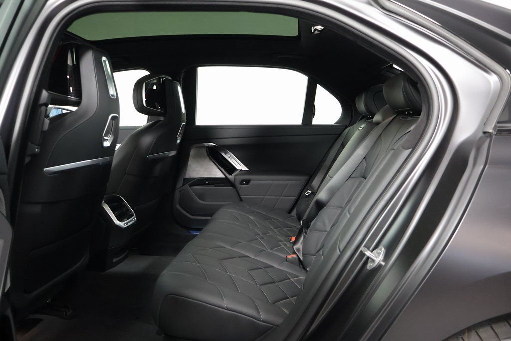 New 2026 BMW i7 eDrive50 w/ Executive Package RWD image 6