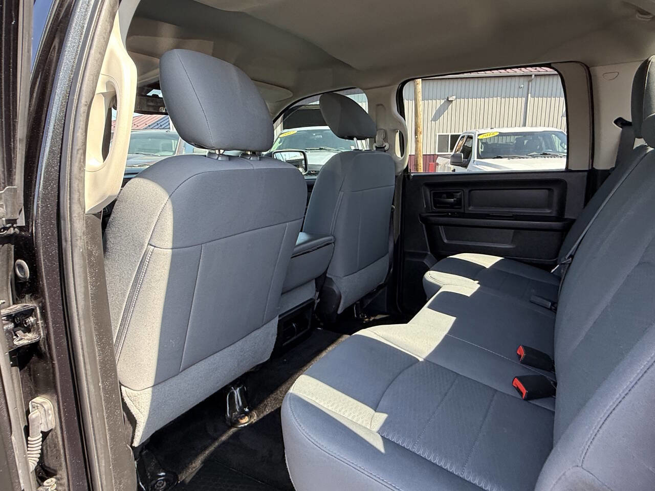 Used 2015 RAM 1500 Express image 21