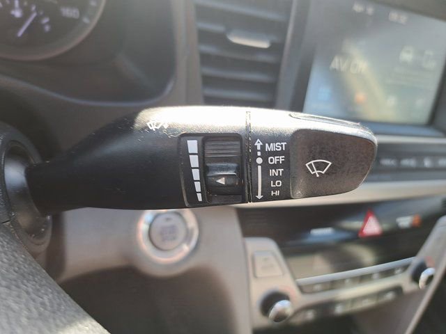 Used 2017 Hyundai Elantra Limited image 22