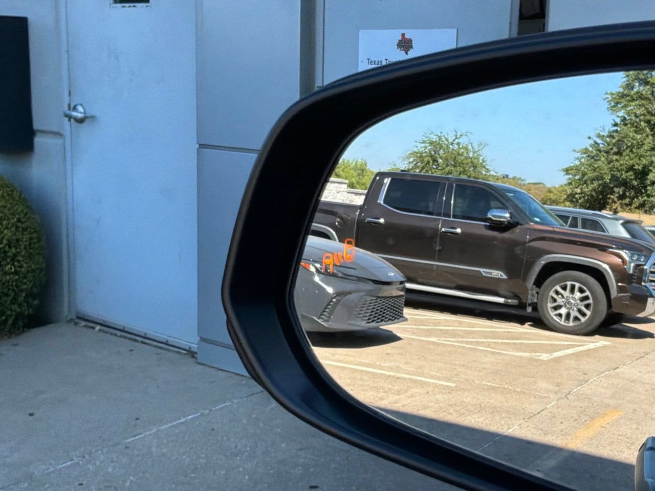Used 2025 Toyota 4Runner SR5 RWD image 21