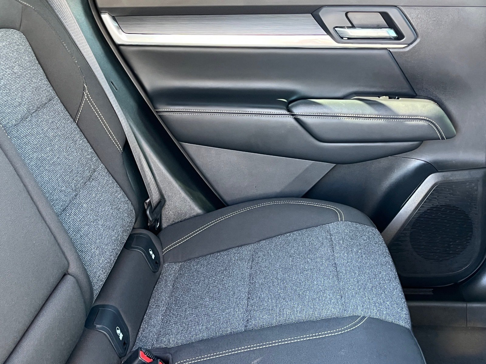 Used 2026 GMC Terrain Elevation w/ Technology Package II FWD image 11