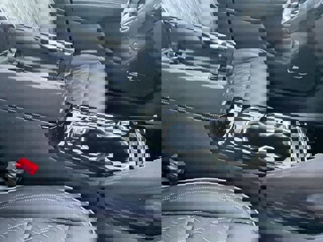 Used 2023 Buick Envision Avenir image 18