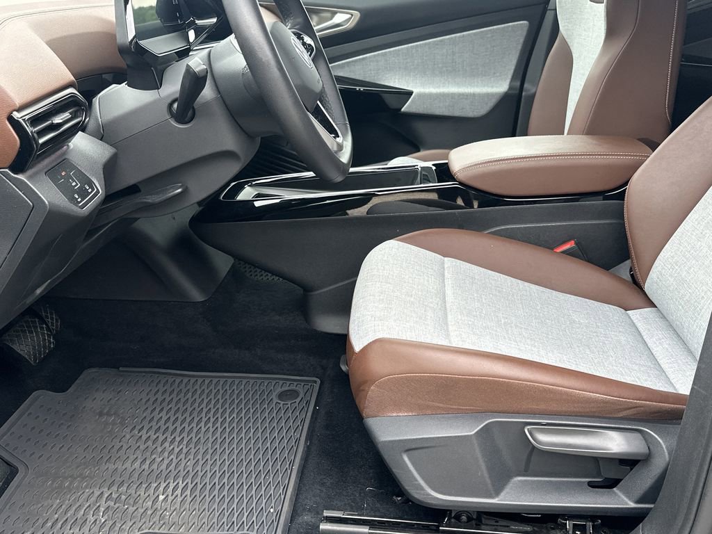 Used 2023 Volkswagen ID.4 Pro image 9