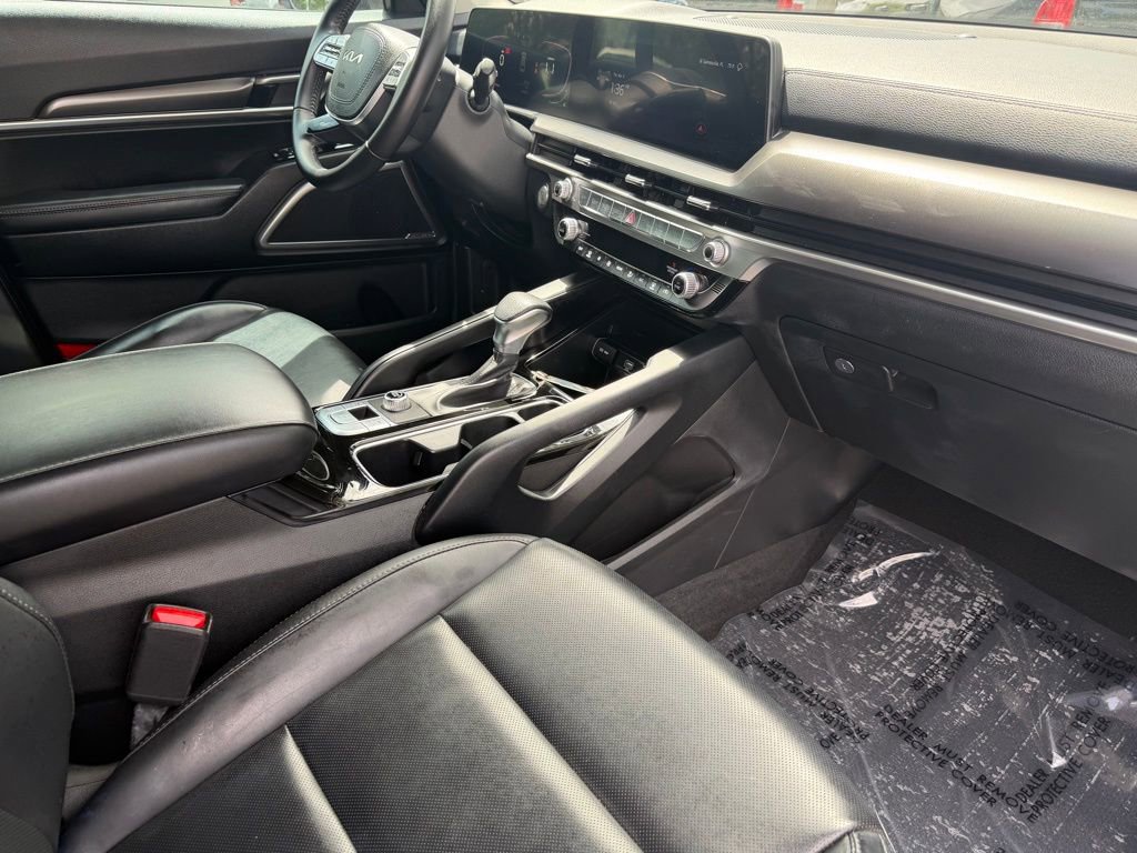 Used 2024 Kia Telluride LX FWD image 11