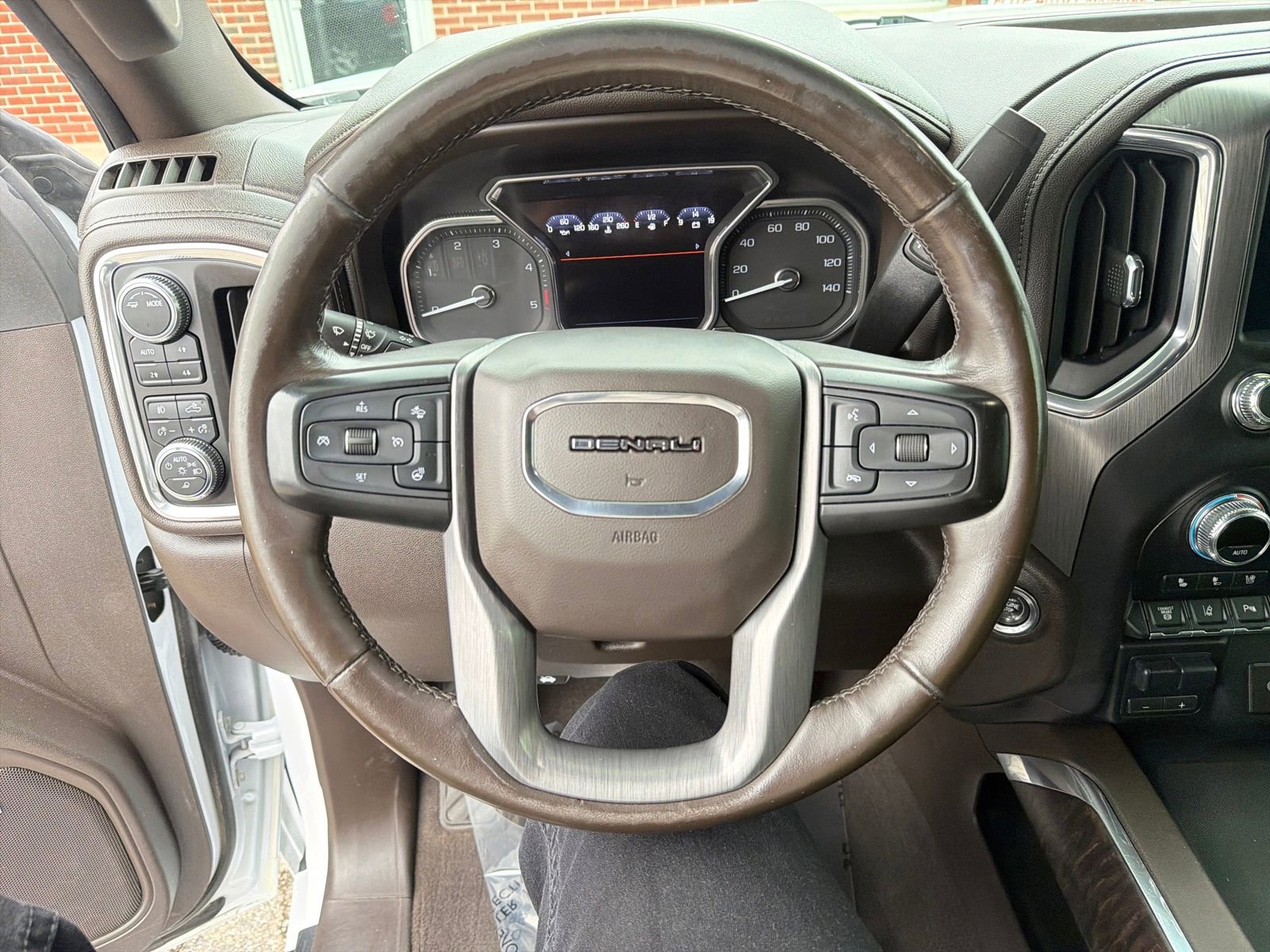 Used 2020 GMC Sierra 2500 Denali w/ Denali Ultimate Package AWD/4WD image 15