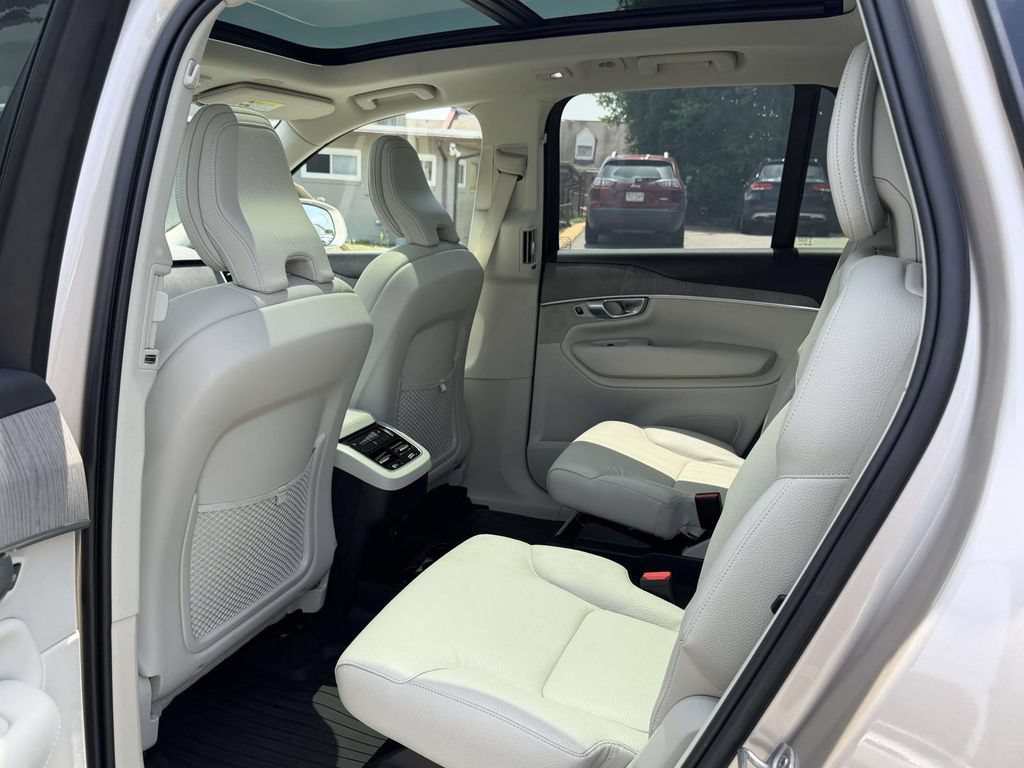 Used 2024 Volvo XC90 B6 Plus w/ Protection Package Premier AWD/4WD image 15