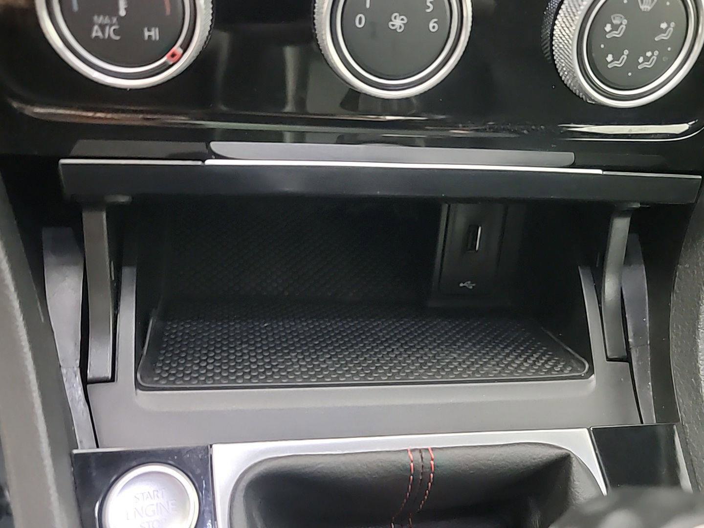 Used 2020 Volkswagen GTI Autobahn image 36