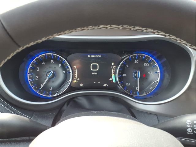 New 2026 Chrysler Pacifica Select image 24