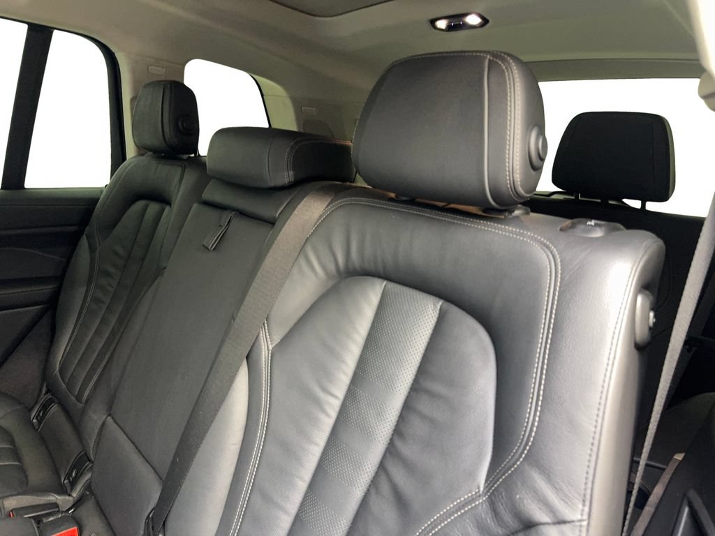 Used 2020 BMW X7 xDrive40i w/ Premium Package AWD/4WD image 35