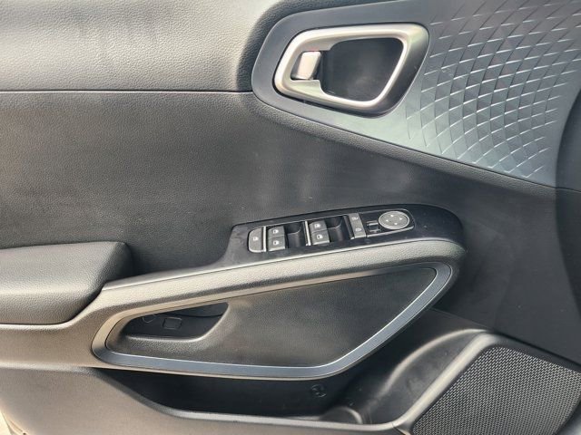 Used 2024 Kia Soul EX image 24