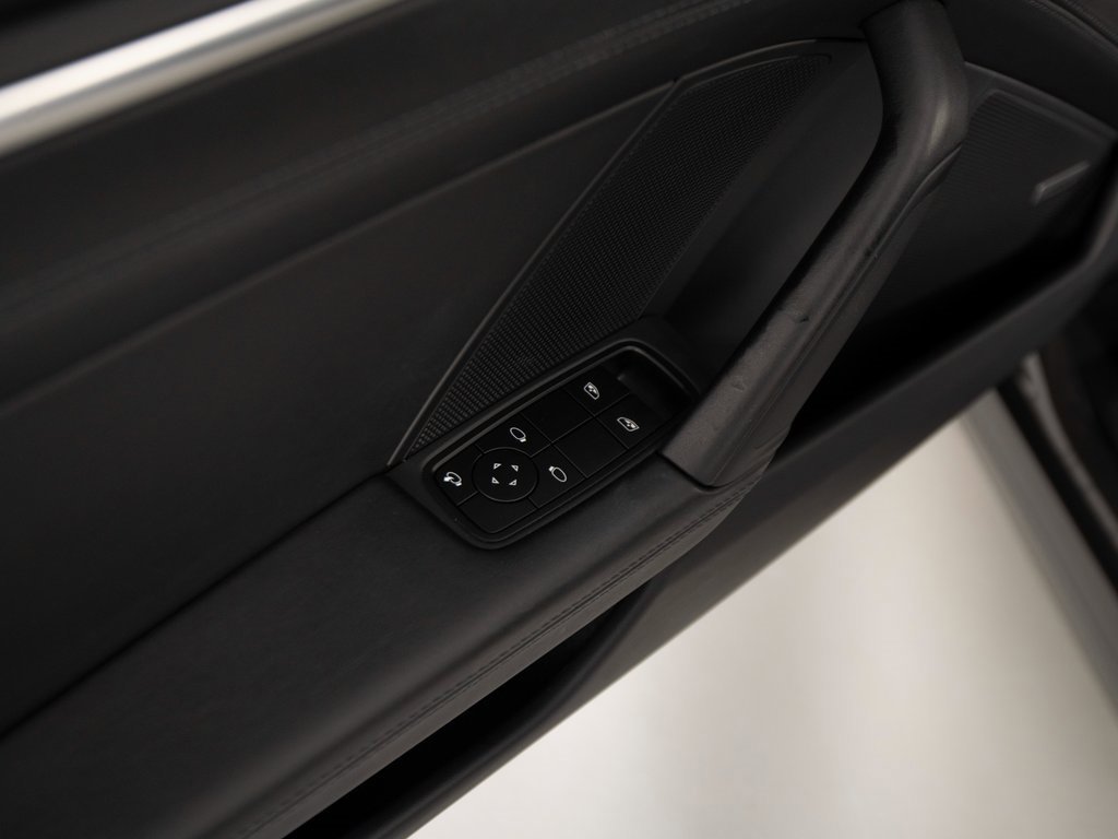 Certified 2022 Porsche 911 Carrera 4S image 17