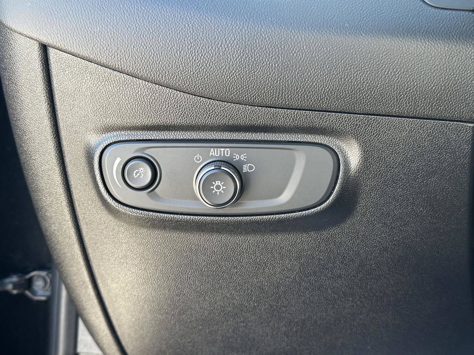 Used 2019 Chevrolet Equinox LT AWD/4WD image 27