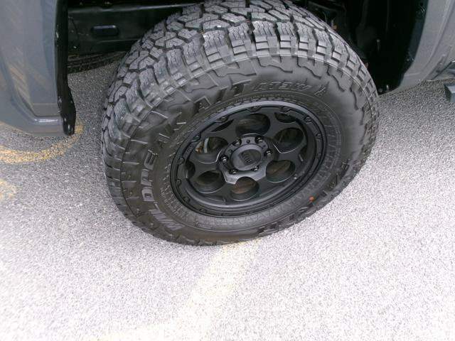 Used 2024 Toyota Tacoma SR5 AWD/4WD image 6