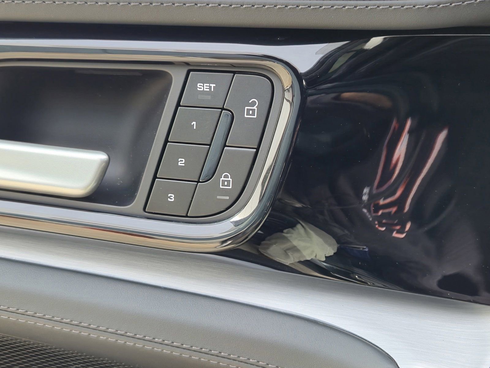 Certified 2024 Porsche Panamera 4 AWD/4WD image 21