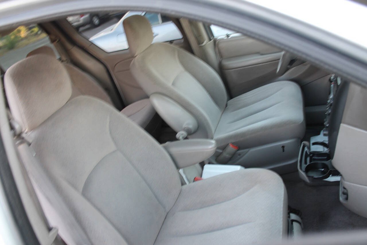 Used 2003 Dodge Grand Caravan Sport FWD image 32