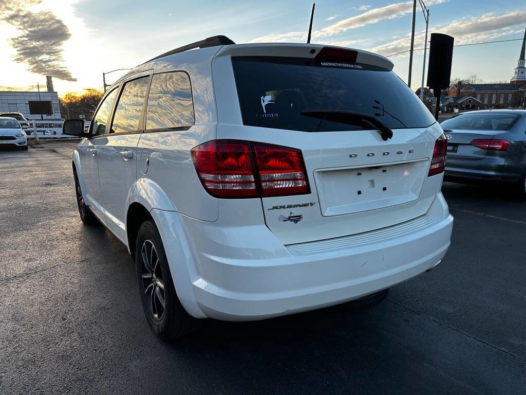 Used 2018 Dodge Journey SE w/ Popular Equipment Group image 5