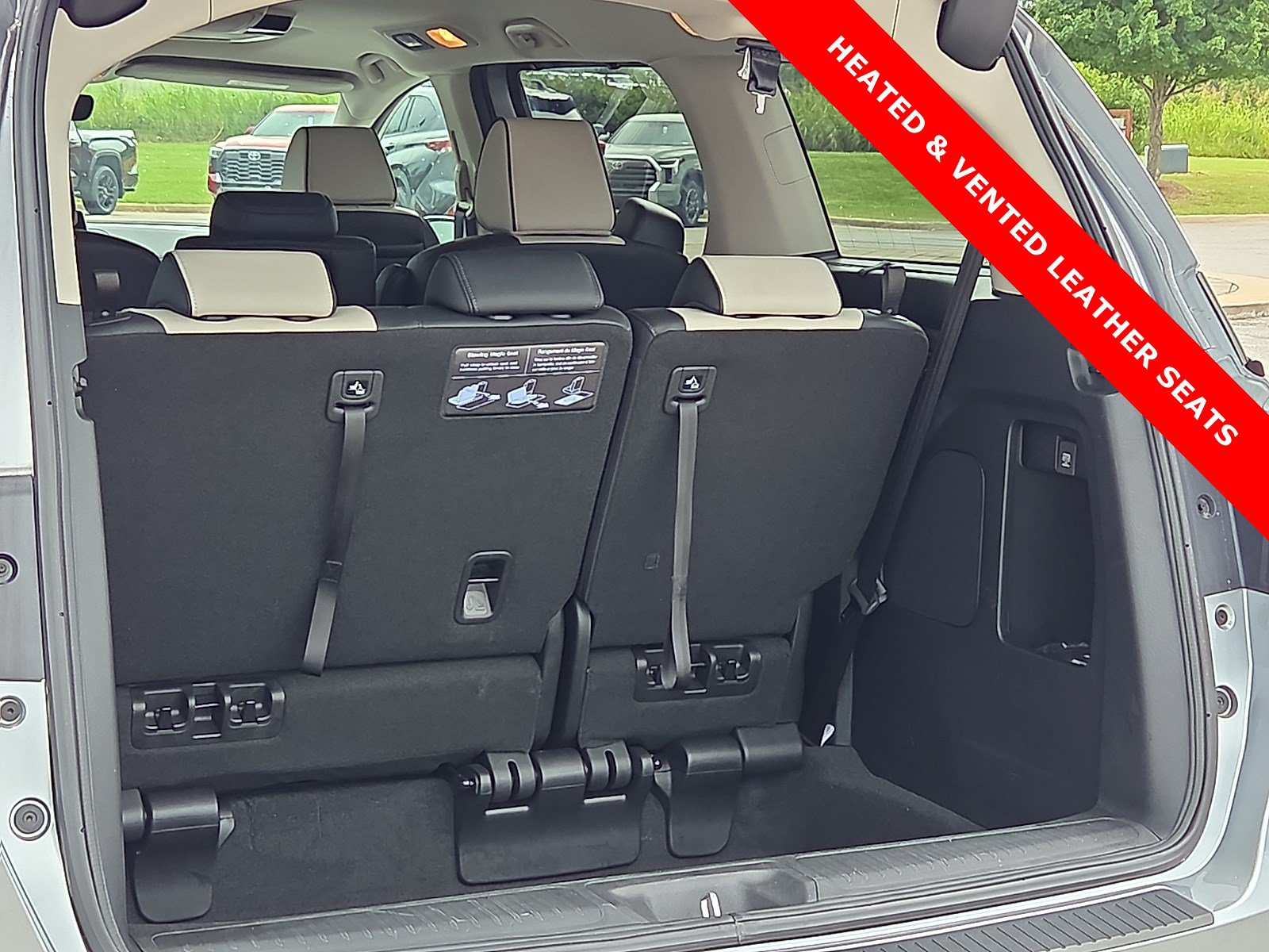 Used 2026 Honda Odyssey Elite image 9