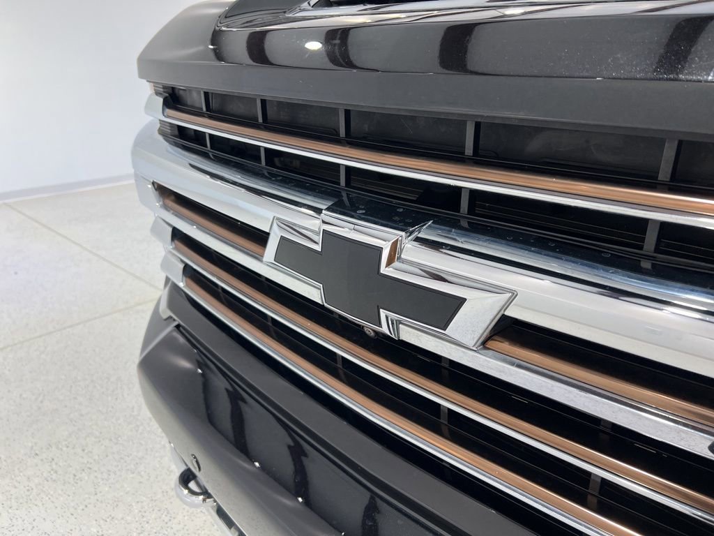 Used 2023 Chevrolet Silverado 2500 High Country w/ Technology Package image 27
