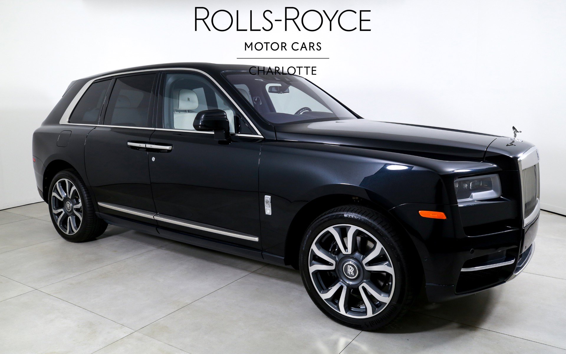 Used 2022 Rolls-Royce Cullinan image 5