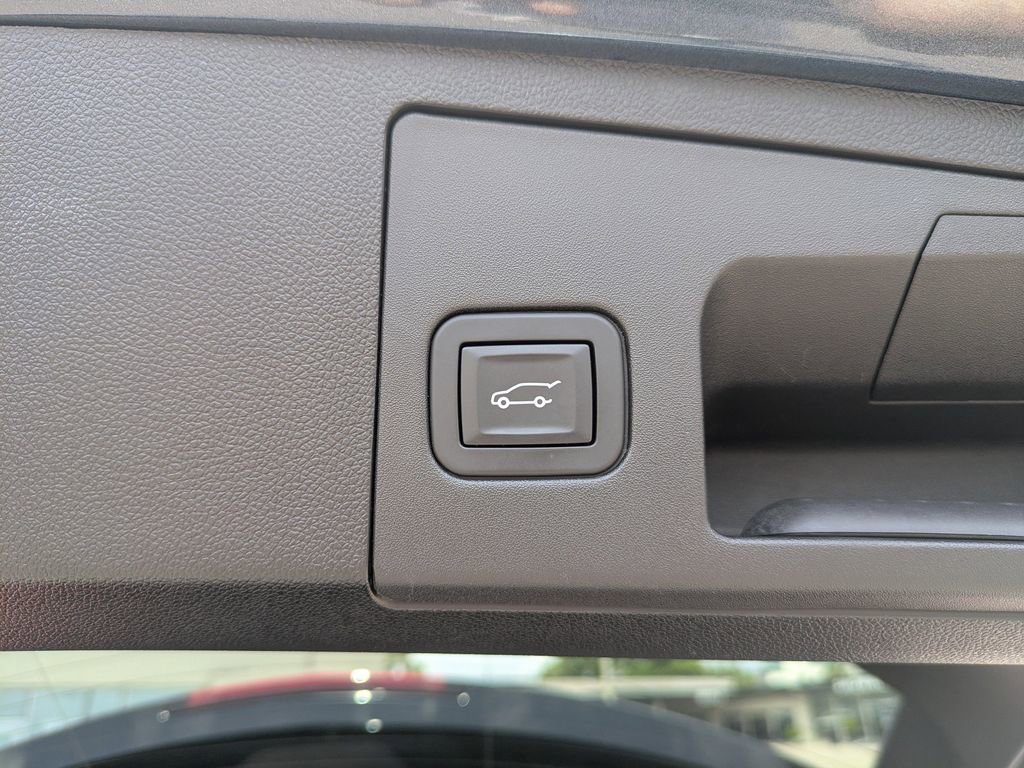 Used 2019 Cadillac XT4 Premium Luxury FWD image 14