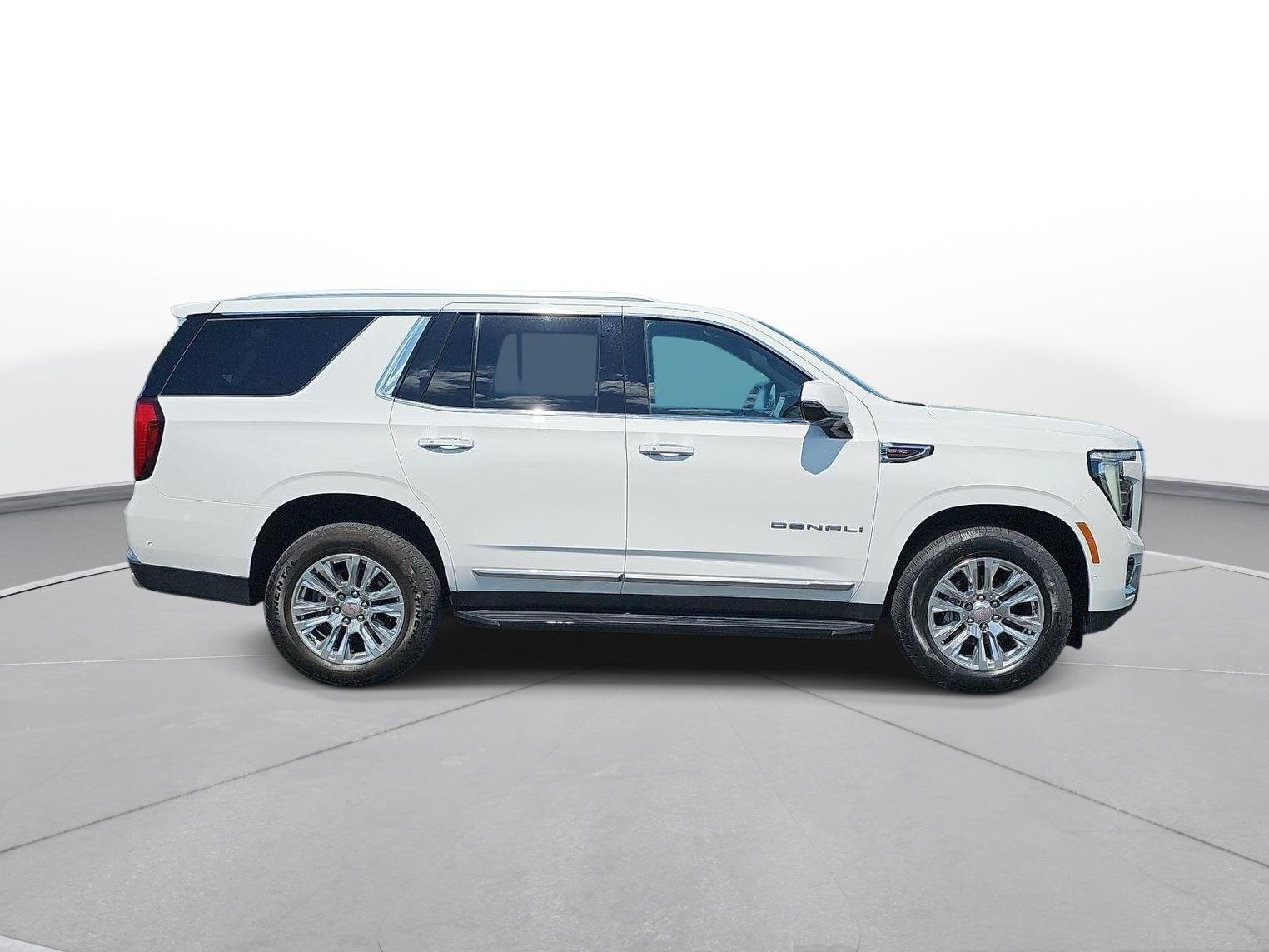 Used 2025 GMC Yukon Denali AWD/4WD image 4