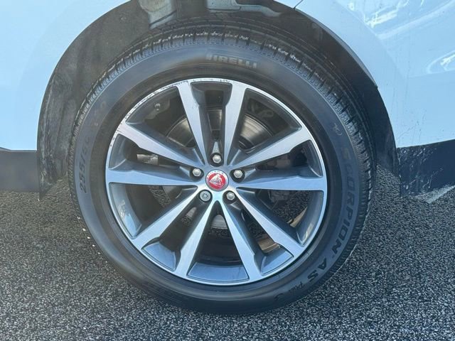 Used 2019 Jaguar F-PACE Prestige image 5