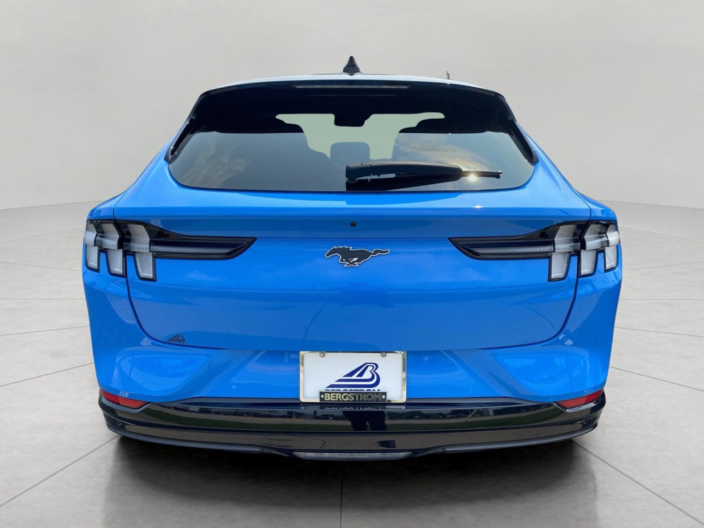 Certified 2023 Ford Mustang Mach-E Premium AWD/4WD image 4