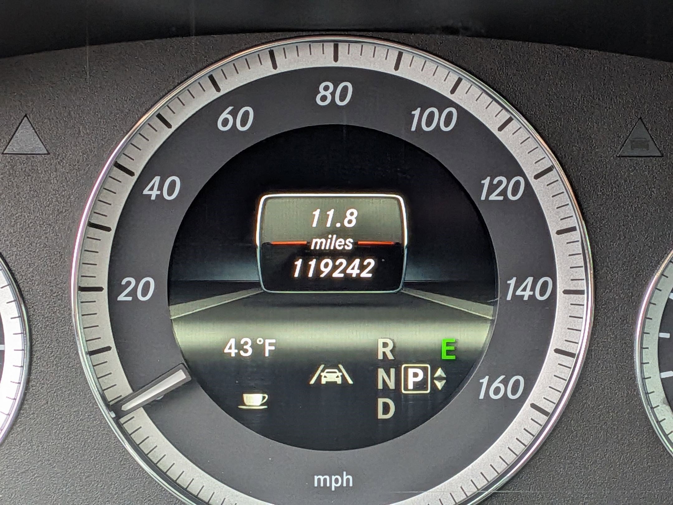 Used 2013 Mercedes-Benz E 350 4MATIC Sedan image 23