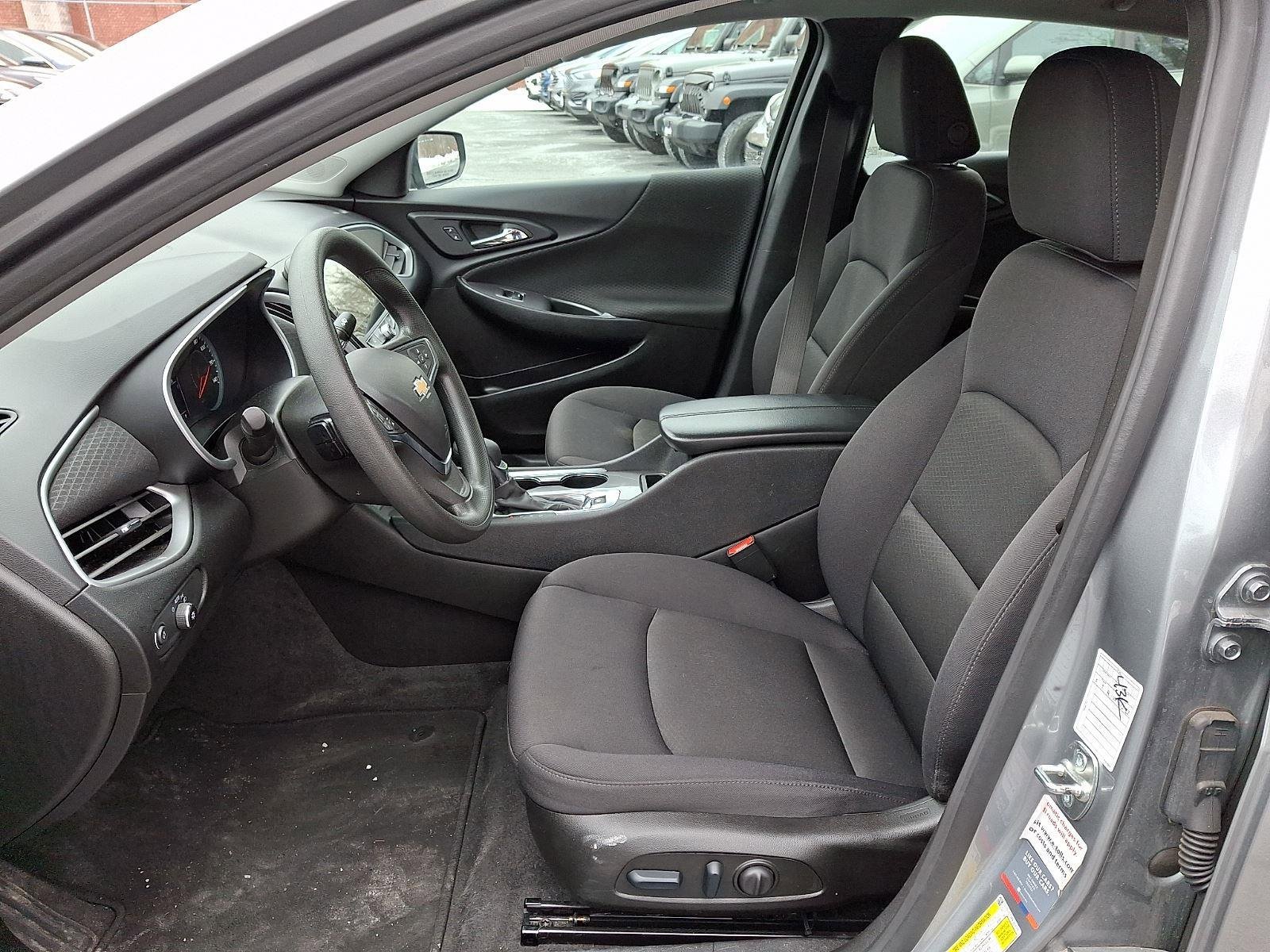 Used 2024 Chevrolet Malibu LT FWD image 14
