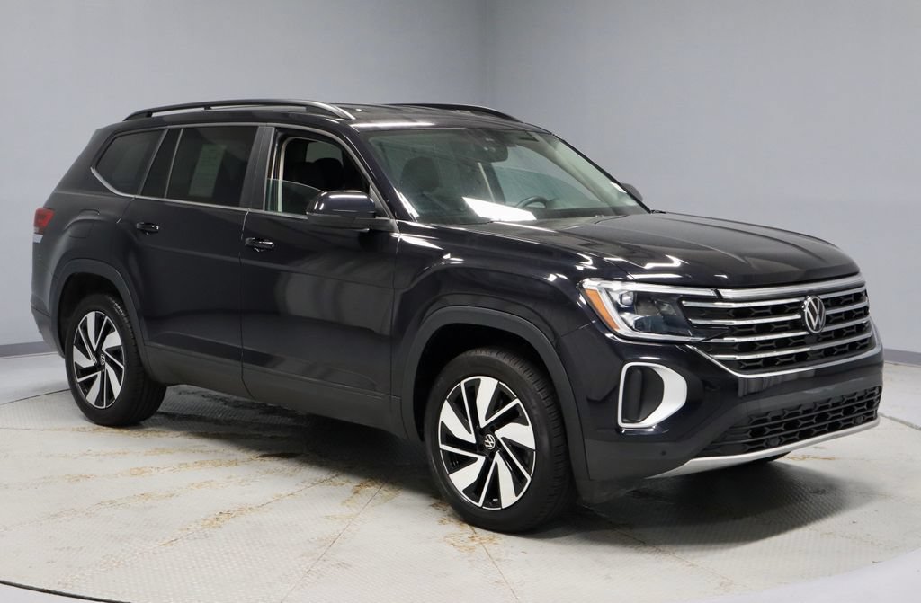 Used 2025 Volkswagen Atlas SE FWD image 1