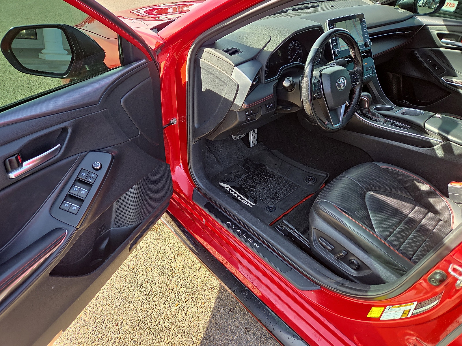 Used 2020 Toyota Avalon TRD image 10