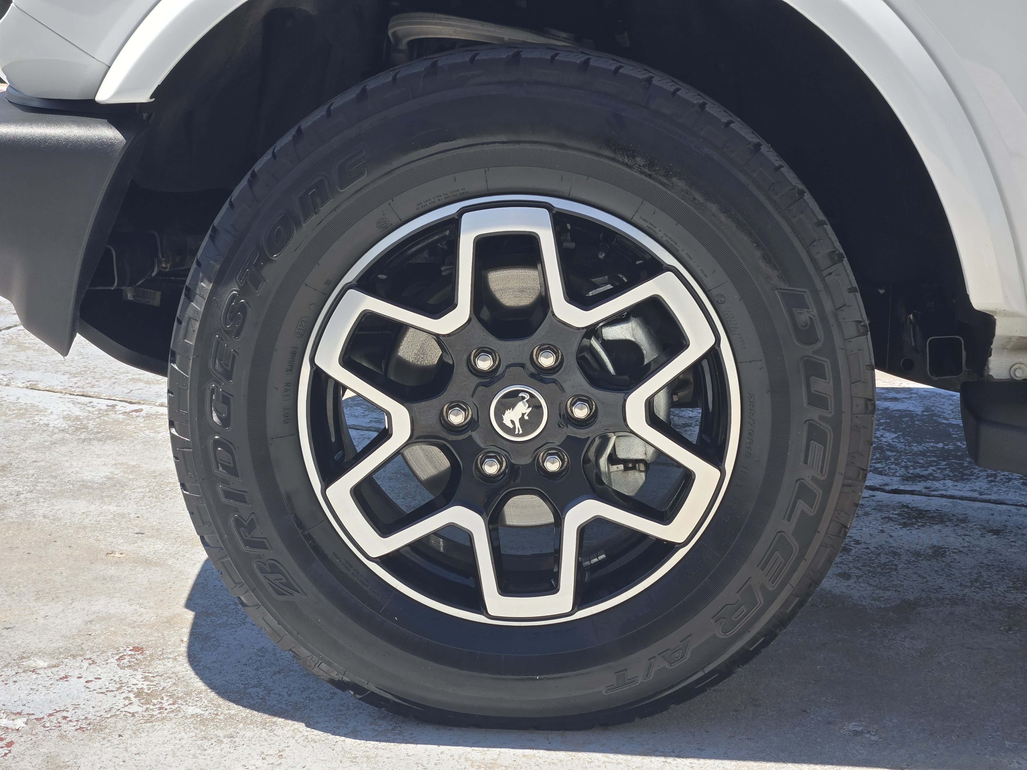 Used 2024 Ford Bronco Outer Banks image 15